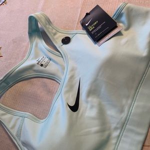 NWT Dri Fit Nike Sports Bra. Medium Support.